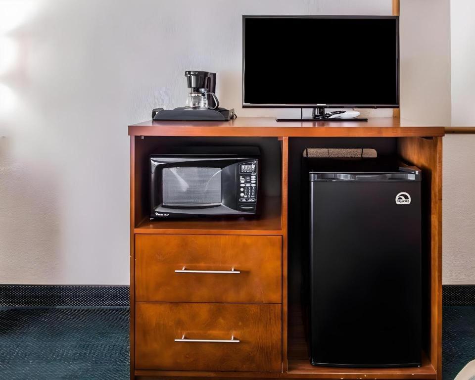 Quality Inn Waynesburg Eksteriør bilde