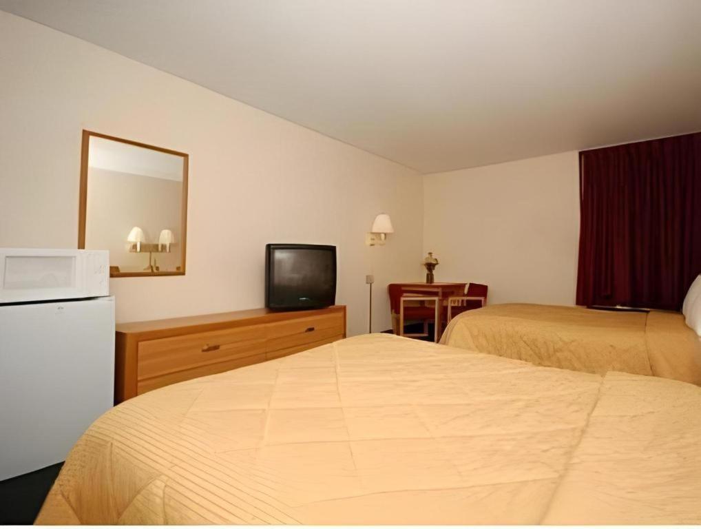 Quality Inn Waynesburg Eksteriør bilde